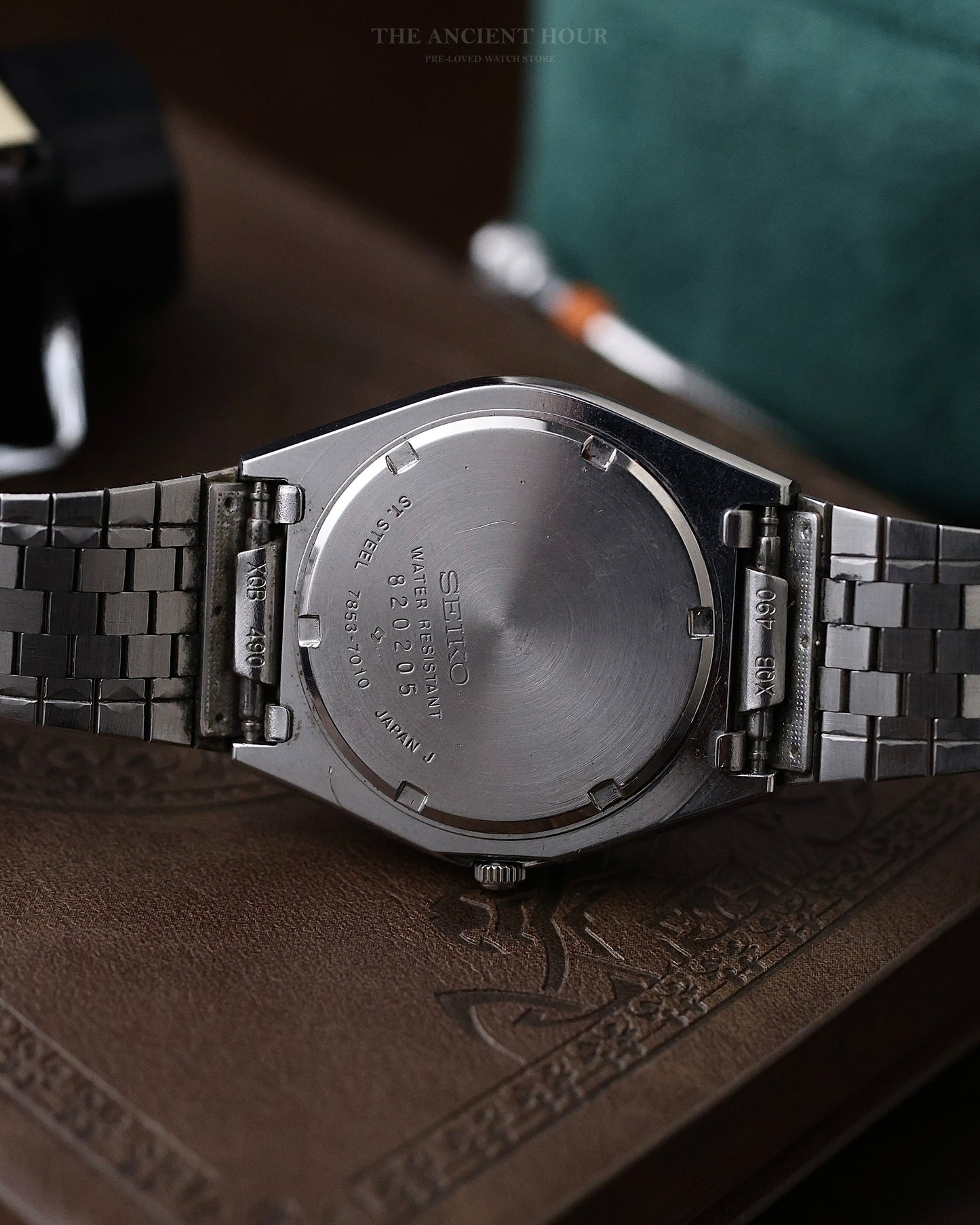 JDM VINTAGE SEIKO LORD QUARTZ WHITE ROMAN DIAL 7853-7010 KANJI DAY-DATE