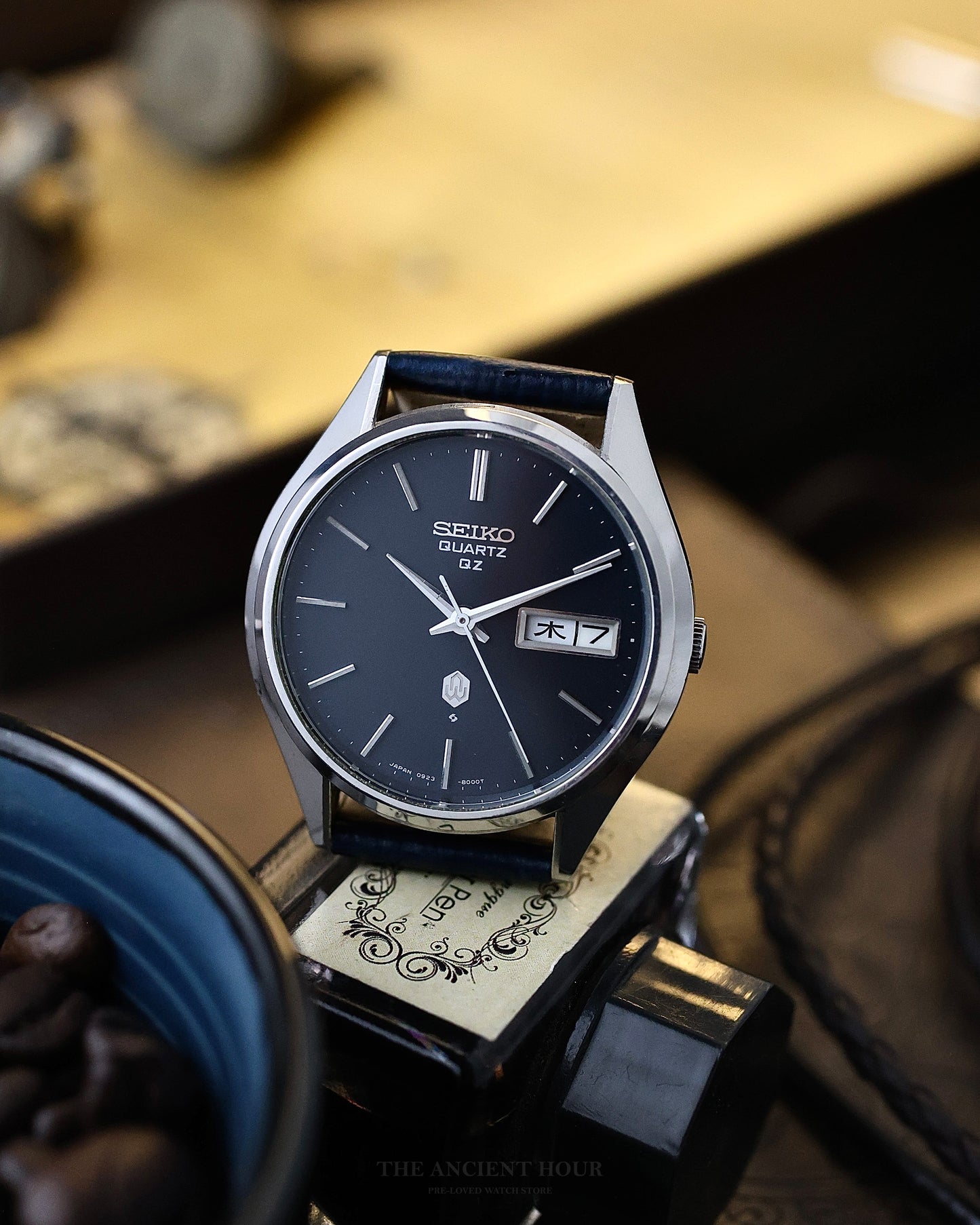 1975 Vintage Seiko Quartz QZ 0923-8000 Kanji Day Calendar