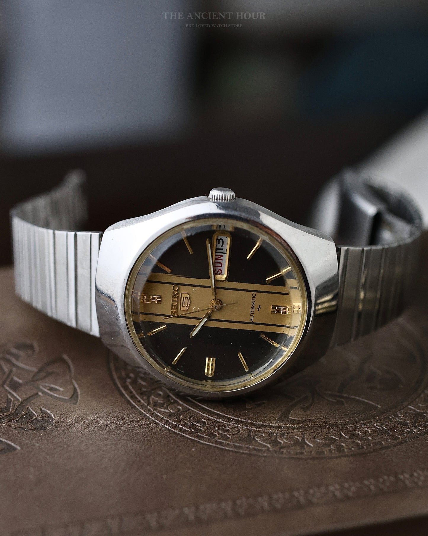 1983 VINTAGE SEIKO 5 AUTOMATIC "RACING STRIPE" 6309-6104 MEN'S WATCH