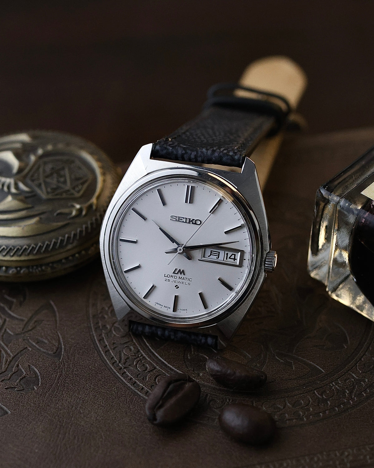 1973 Vintage Seiko LM 5606-7000 White Sunburst dial- Quickset Star