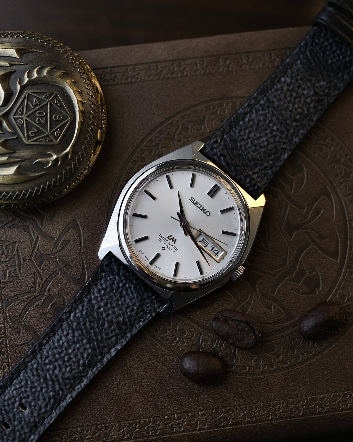 1973 Vintage Seiko LM 5606-7000 White Sunburst dial- Quickset Star