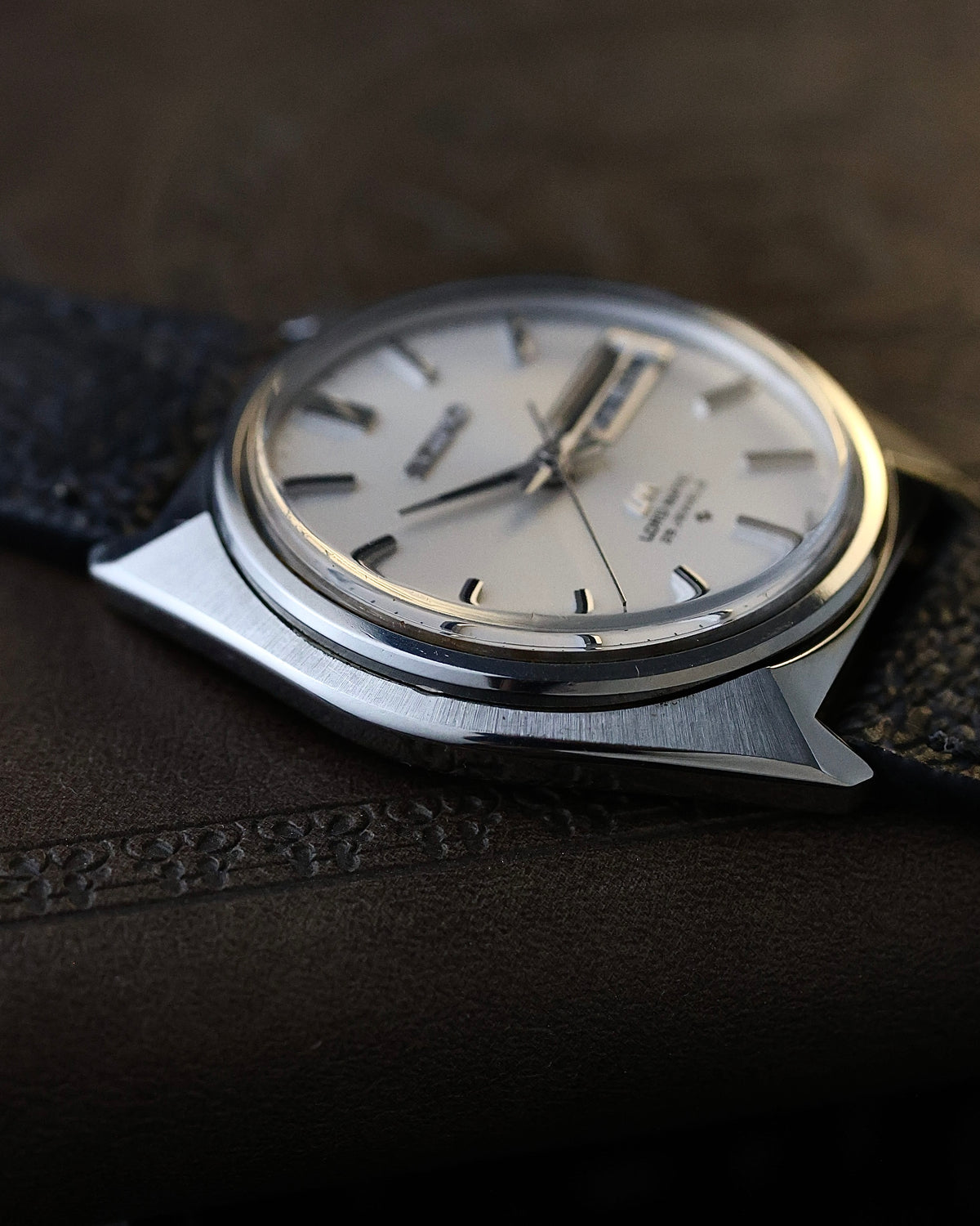 1973 Vintage Seiko LM 5606-7000 White Sunburst dial- Quickset Star