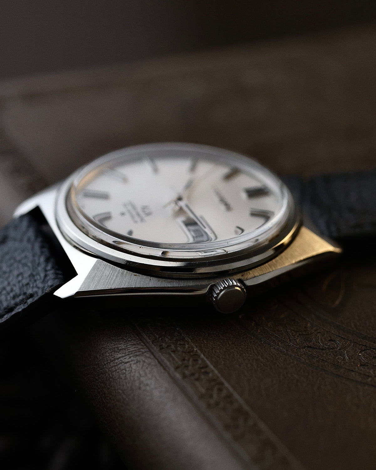 1973 Vintage Seiko LM 5606-7000 White Sunburst dial- Quickset Star