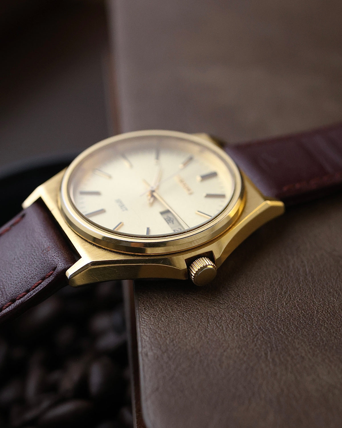 Vintage JDM Seiko Spirit Snowflake dial | 7N48-7000 | Kanji/English day calendar watch for sale