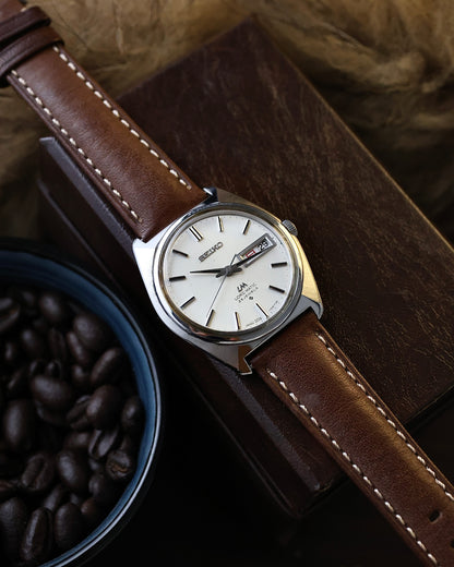 Vintage Seiko LM 5606-7000 White Sunburst dial- Quickset Star Watch for sale