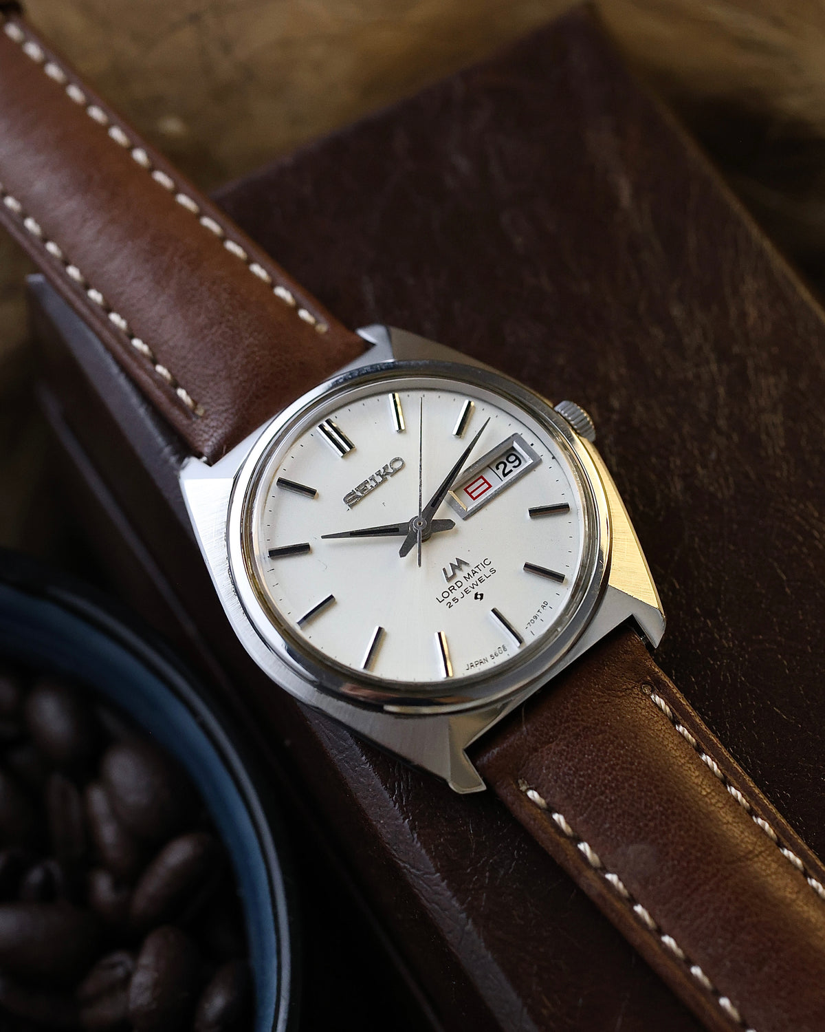 Vintage Seiko LM 5606-7000 White Sunburst dial- Quickset Star Watch for sale