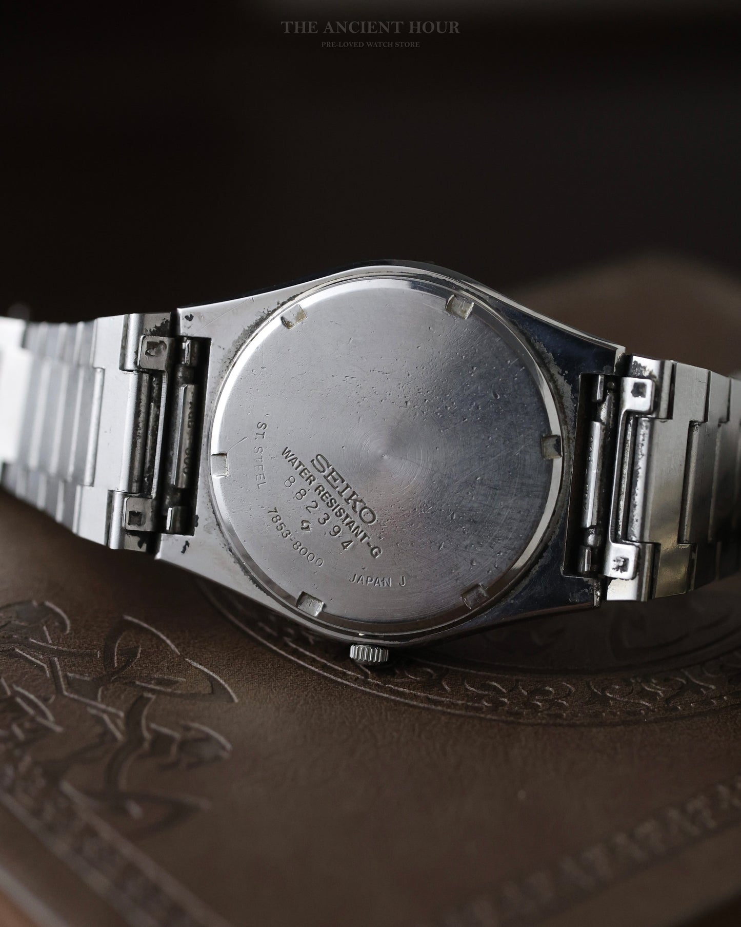 JDM VINTAGE SEIKO LORD QUARTZ WHITE TEXTURED DIAL 7853-7010 KANJI DAY-DATE