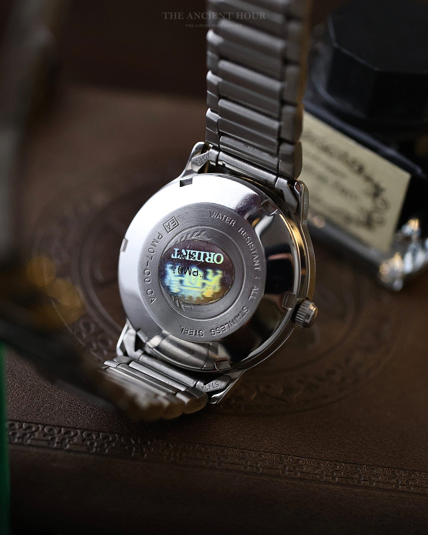 1970s Vintage Orient Tri-Star PM07 Automatic Waffle Textured Black Dial