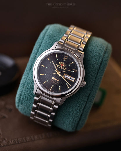 1970s Vintage Orient Tri-Star PM07 Automatic Waffle Textured Black Dial
