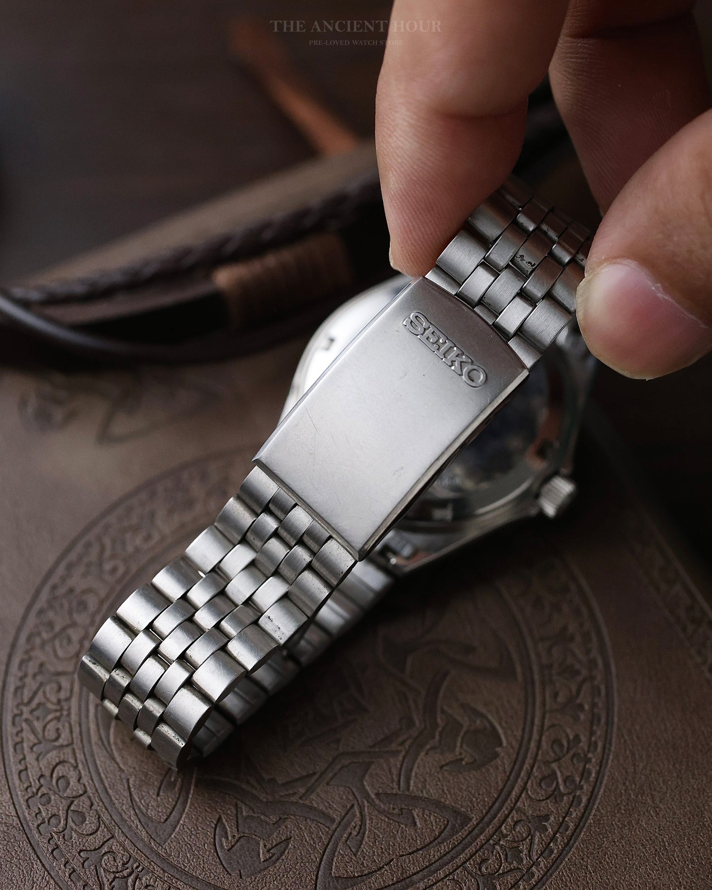 1981 SEIKO SILVERWAVE QUARTZ 8229-7000 JDM TILE TEXTURE DIAL