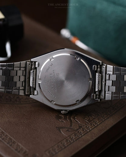 JDM VINTAGE SEIKO LORD QUARTZ WHITE ROMAN DIAL 7853-7010 KANJI DAY-DATE