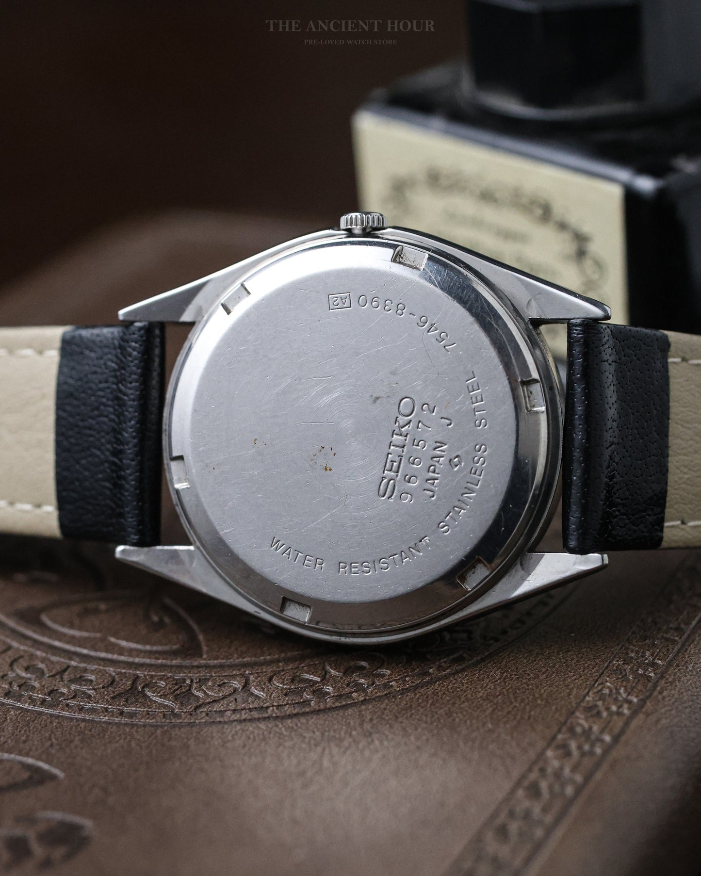 Vintage Seiko Quartz Ref 7546-8350 Kanji day/date calendar