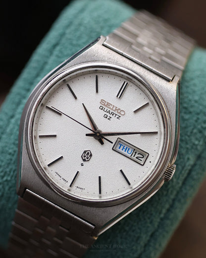 1975 VINTAGE SEIKO QUARTZ 0923 "SAND DUST" WHITE TEXTURED DIAL JDM