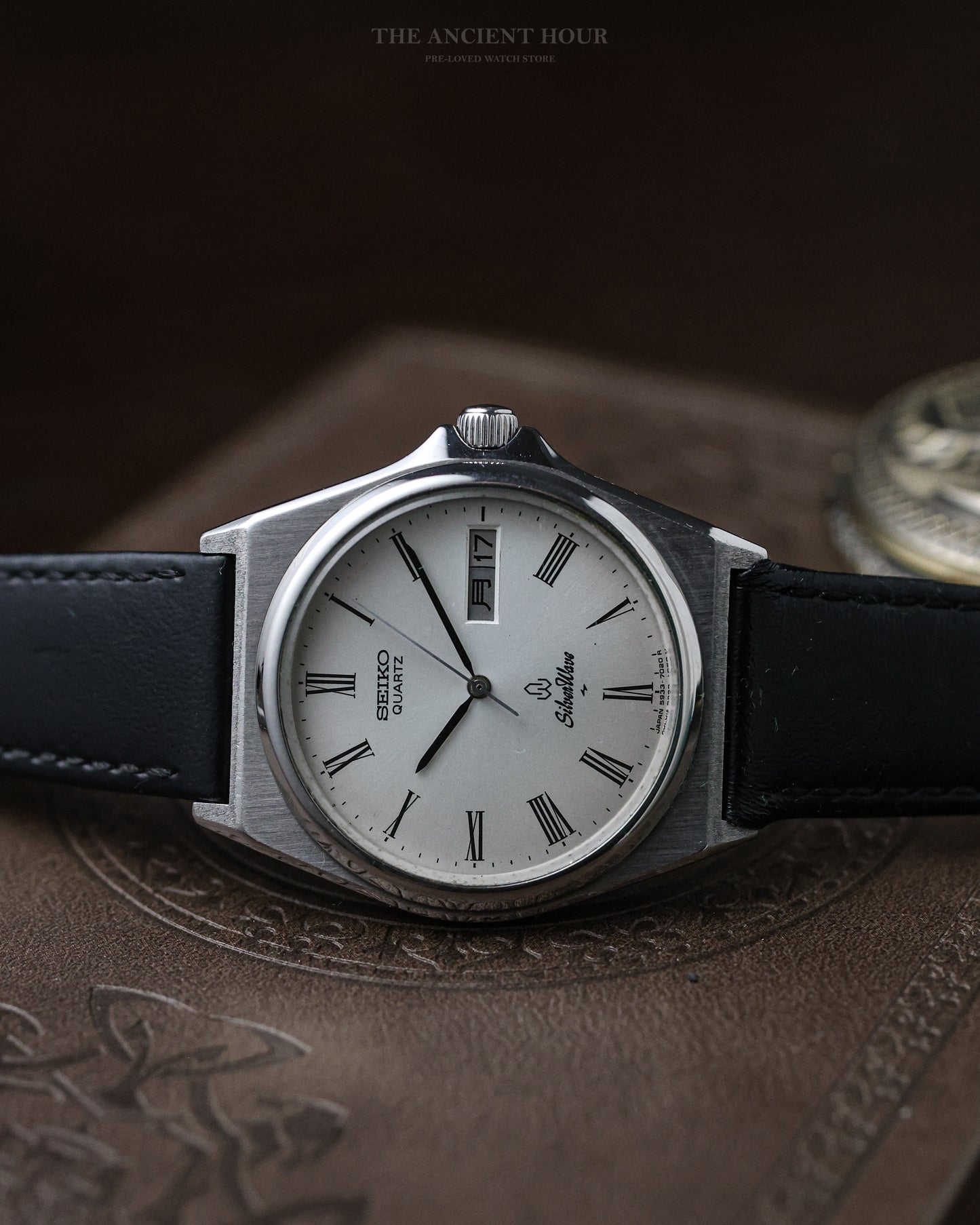 Vintage Seiko Quartz SilverWave Ref 5933-7020 Roman dial