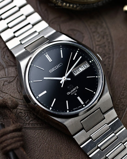 Vintage Seiko SQ Quartz Black Dial 0903-8059 Watch