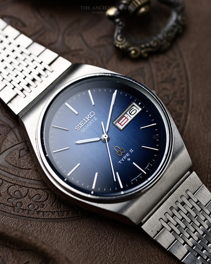Seiko quartz Type II Ref 8223-7020 Deep blue sunburst dial