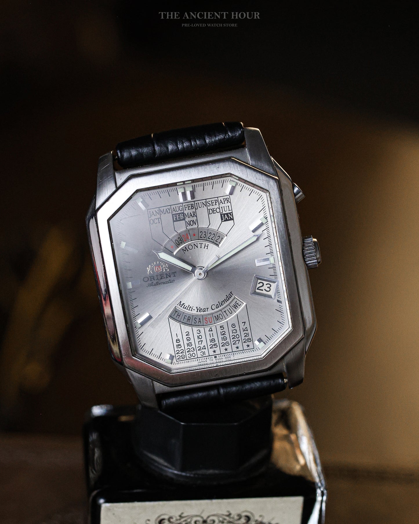 VINTAGE ORIENT MULTI-YEAR CALENDAR FACETED TANK “SUNBURST” SILVER DIAL