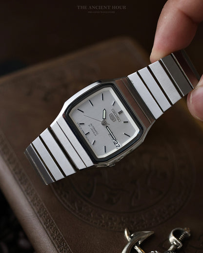 Vintage Seiko 5 Automatic 7S26 21 Jewels Silver Dial