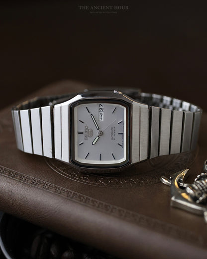 Vintage Seiko 5 Automatic 7S26 21 Jewels Silver Dial
