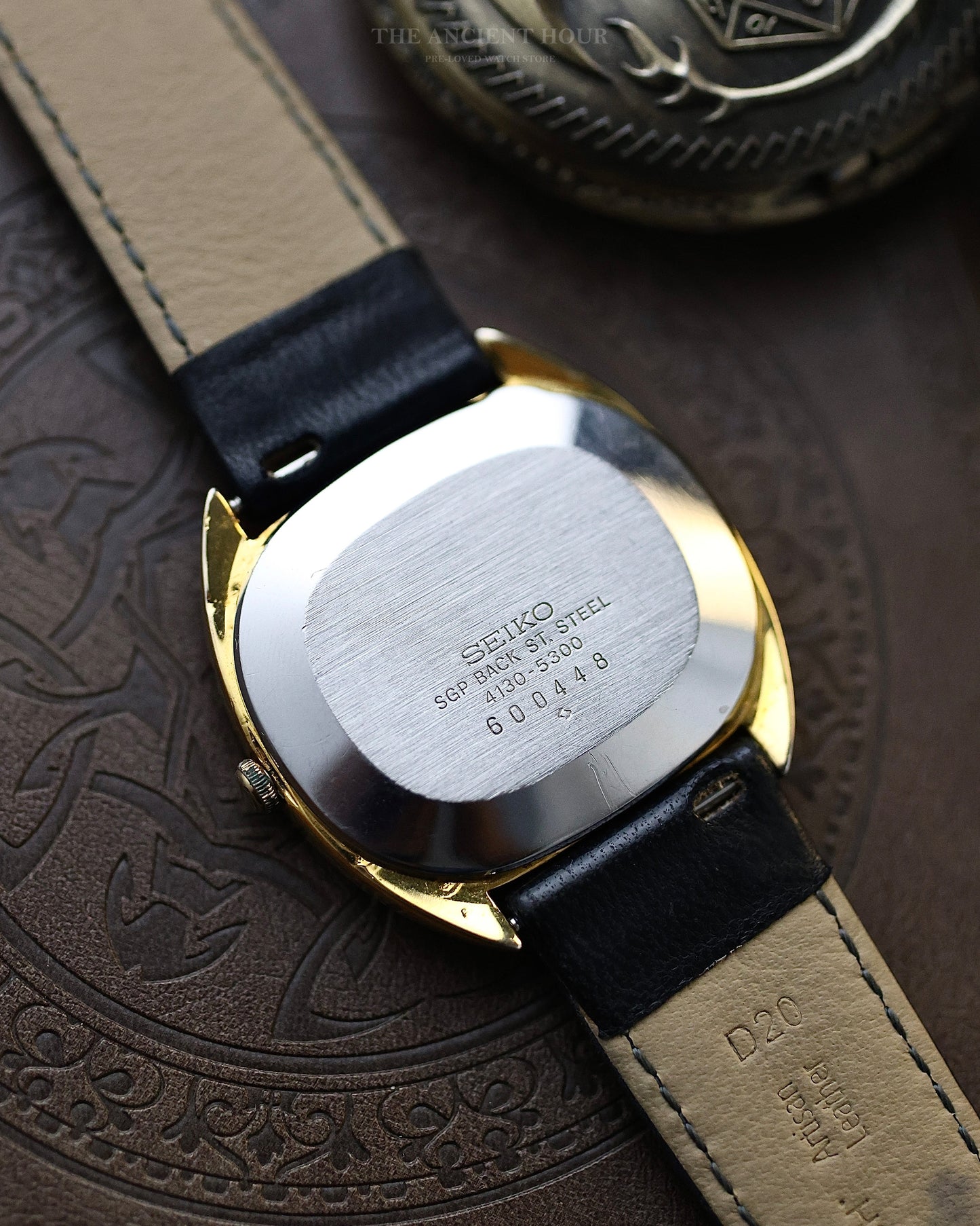 Vintage Seiko Quartz – Two-Tone Dial | Ellipse Case | Made in Japan