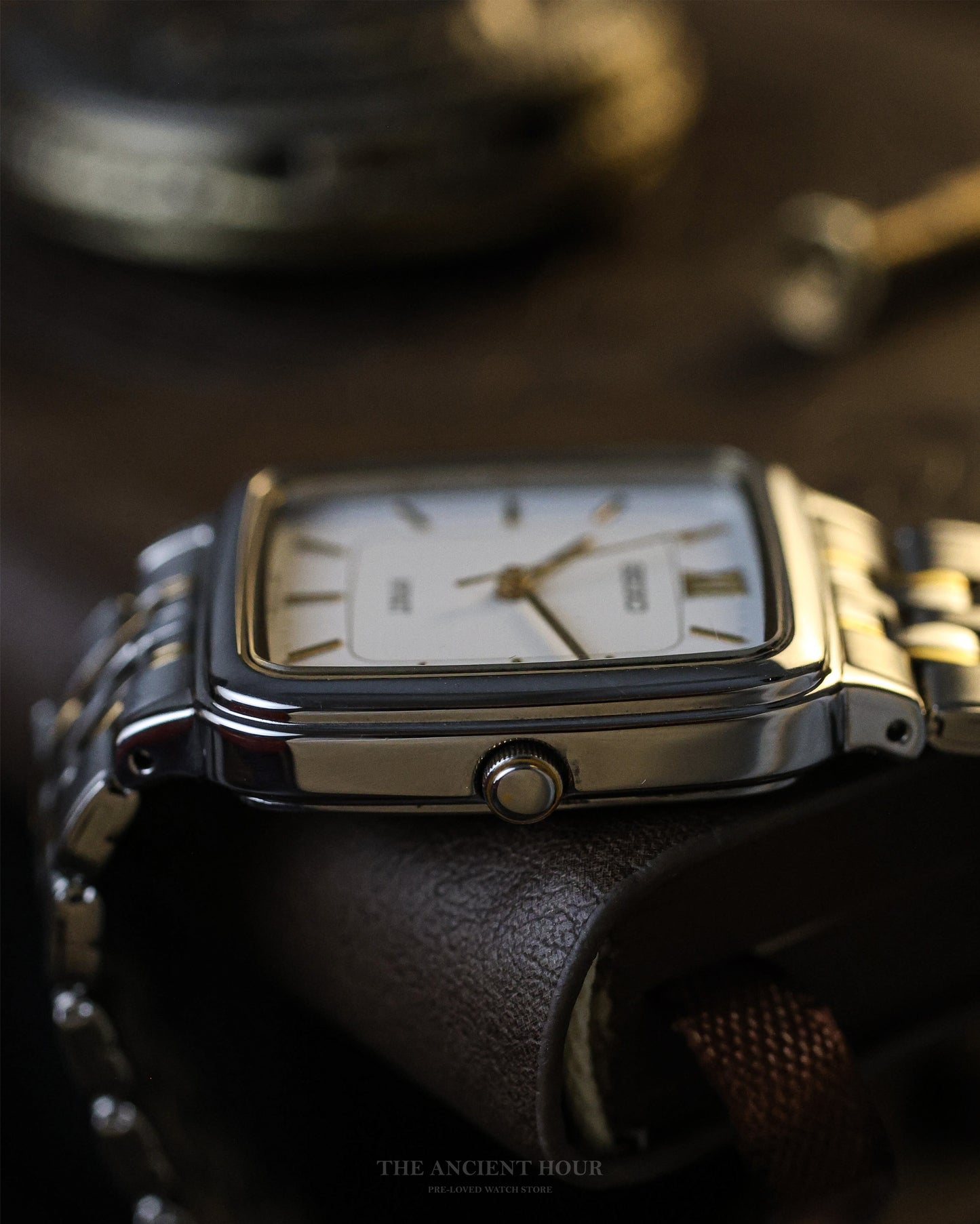1998 VINTAGE SEIKO SPIRIT 7N01-5210  TANK shaped case