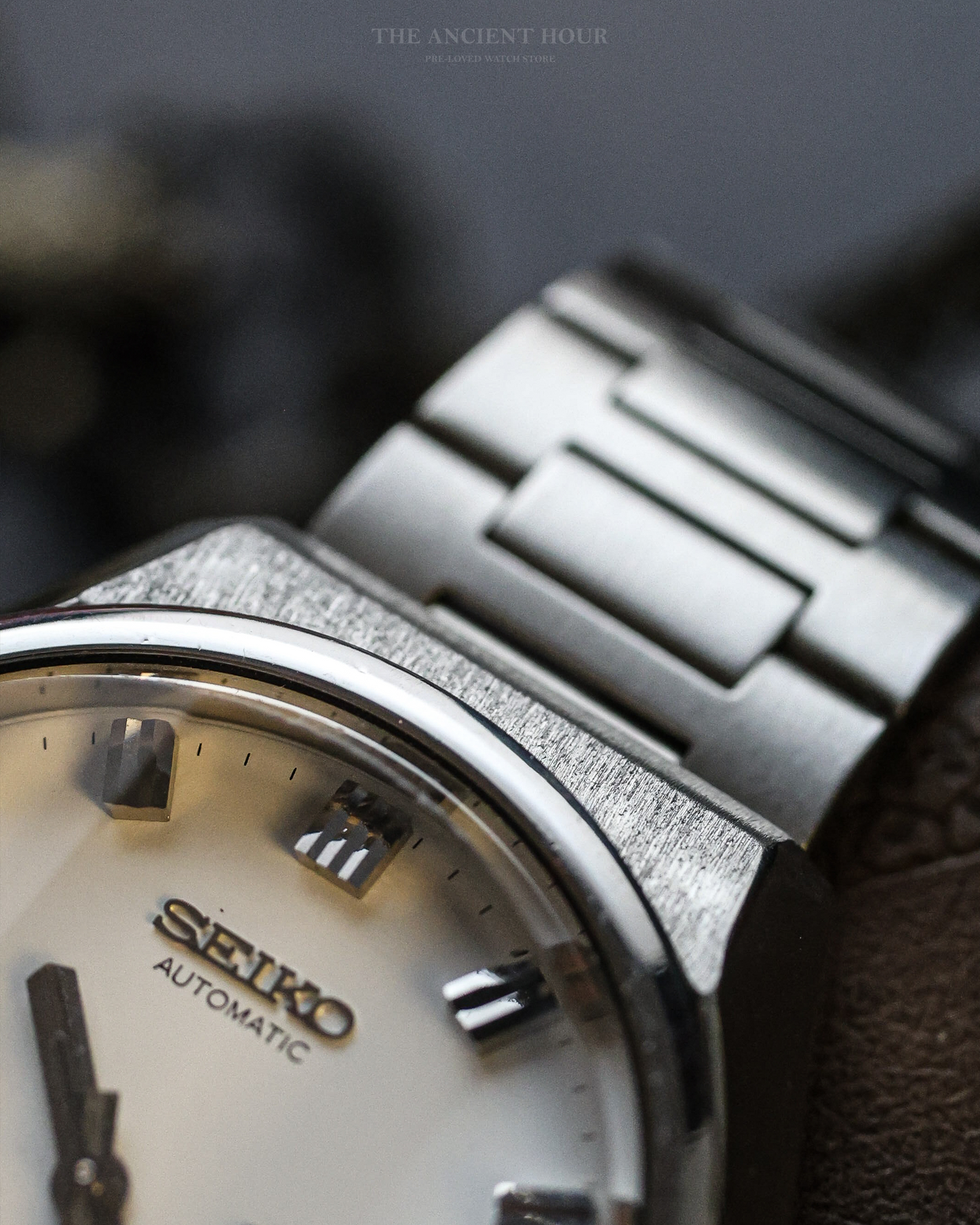 1974 Seiko Lordmatic(LM) White Dial 5606-8090 Automatic movement kanji day/date calendar