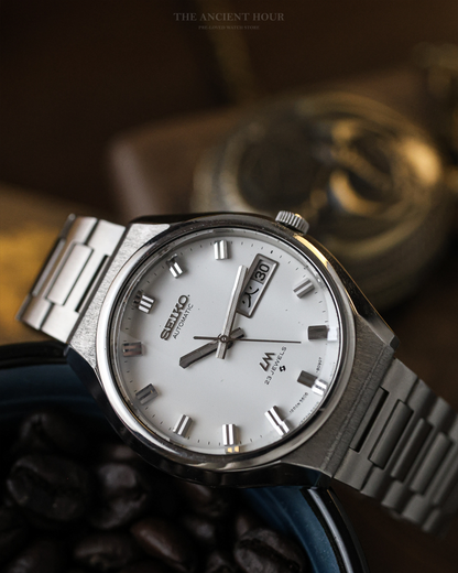 1974 Seiko Lordmatic(LM) White Dial 5606-8090 Automatic movement kanji day/date calendar
